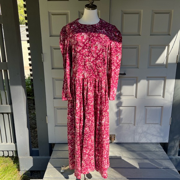 Laura Ashley Dresses & Skirts - Vintage ❤️❤️Laura Ashley Red Floral Dress ~ Size 14